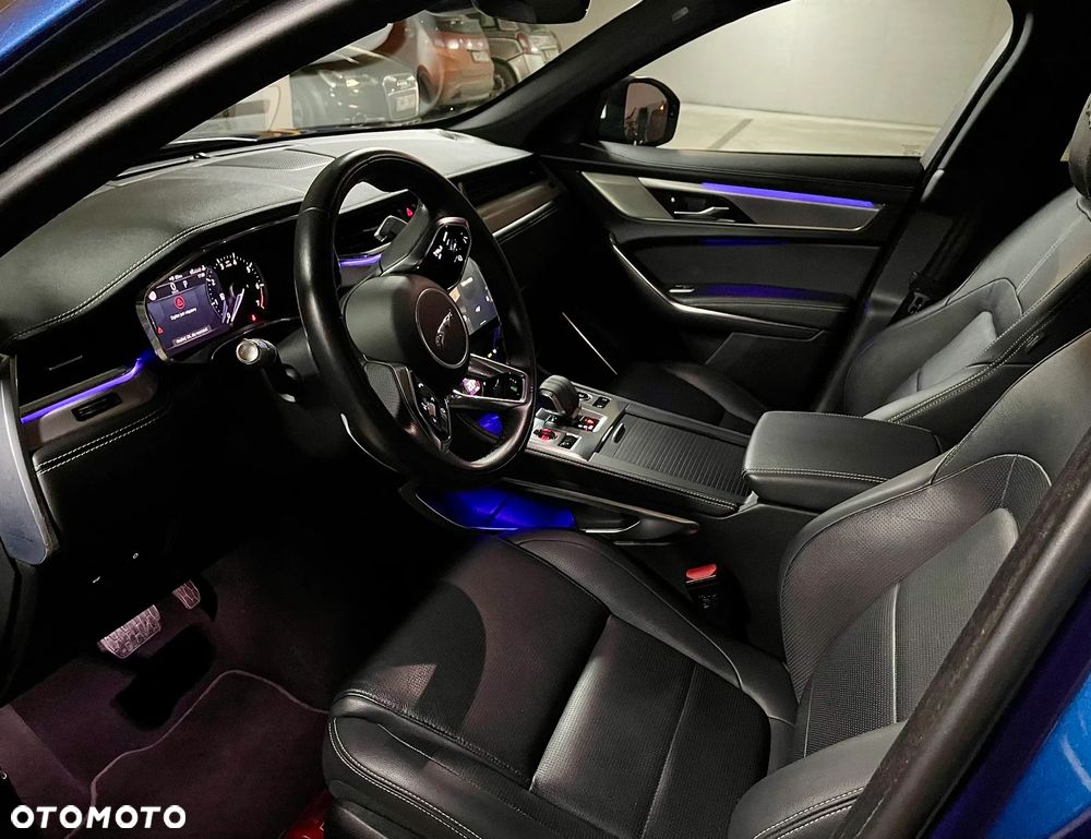 Jaguar F-Pace 2.0 P250 mHEV AWD R-Dynamic S - 19