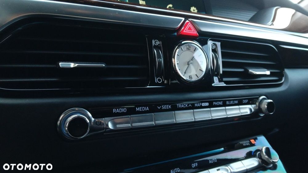 Hyundai Genesis - 22
