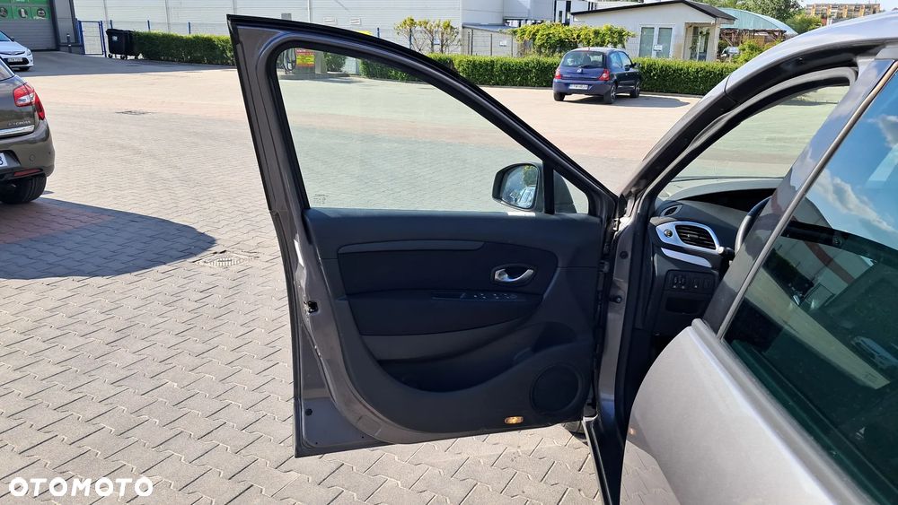 Renault Scenic 1.6 16V Dynamique - 13