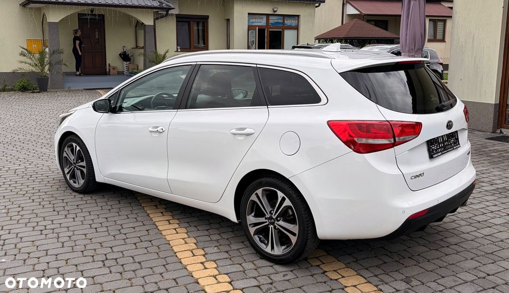 Kia Ceed - 6