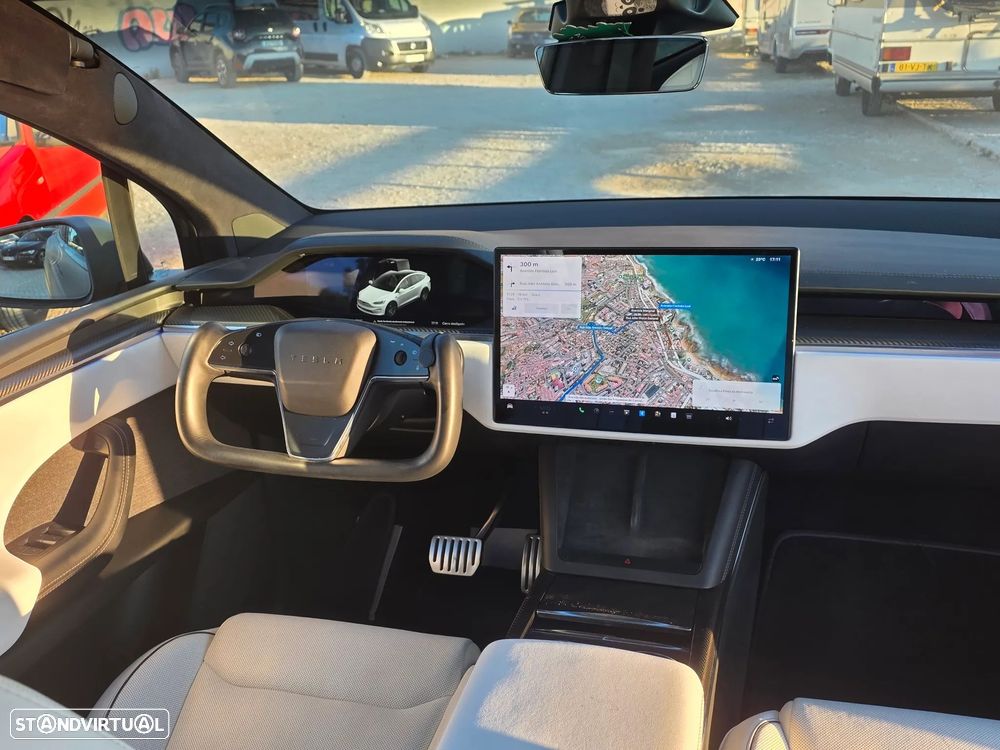 Tesla Model X Plaid AWD - 4