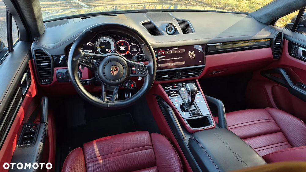 Porsche Cayenne Turbo GT - 13