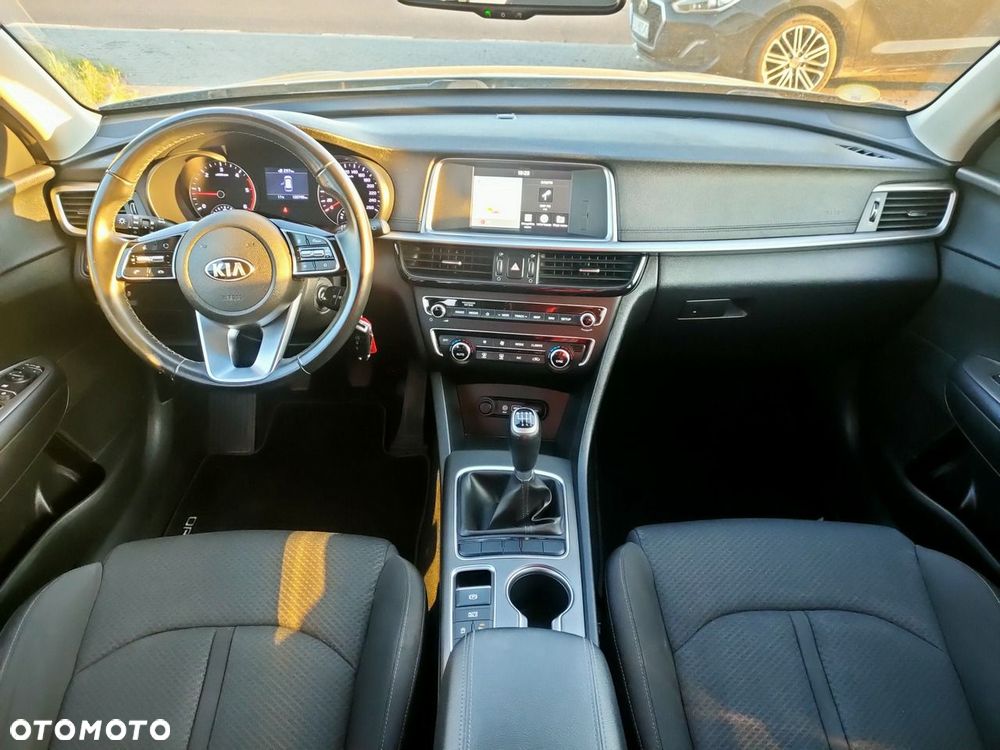 Kia Optima - 35