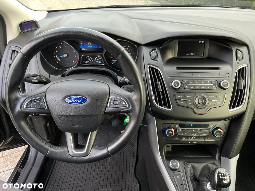 Ford Focus SW 1.0 EcoBoost Trend - 17