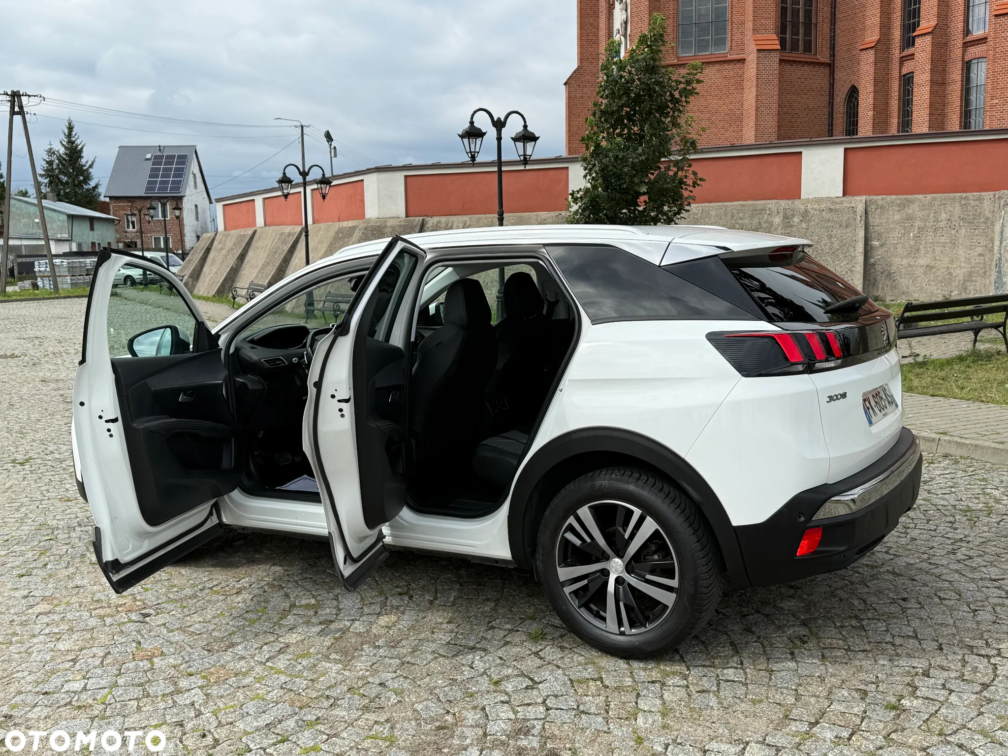 Peugeot 3008 PureTech 130 Stop & Start EAT6 Allure - 9