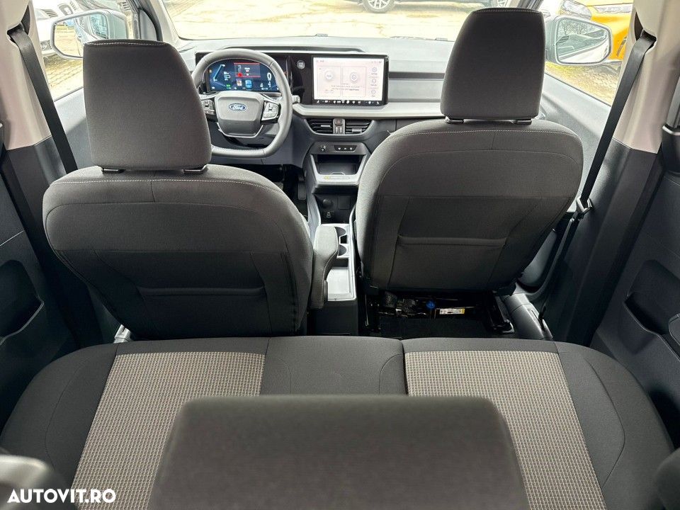 Ford Tourneo Courier - 24