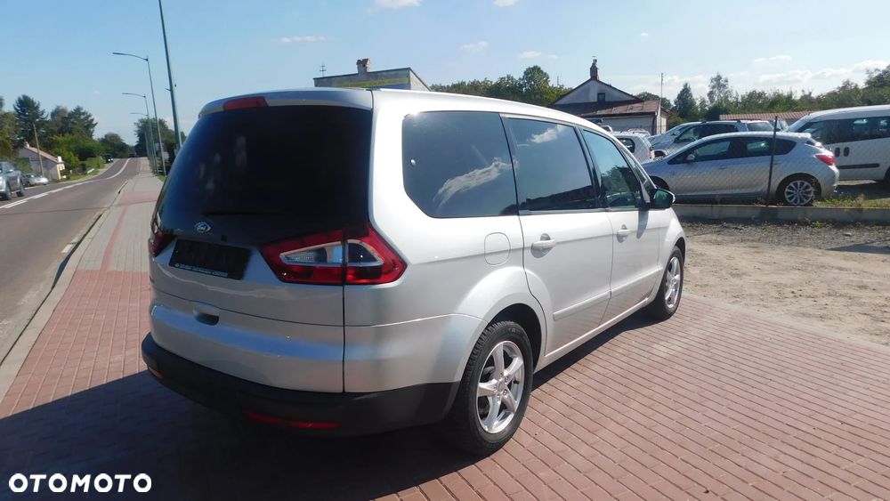 Ford Galaxy - 25
