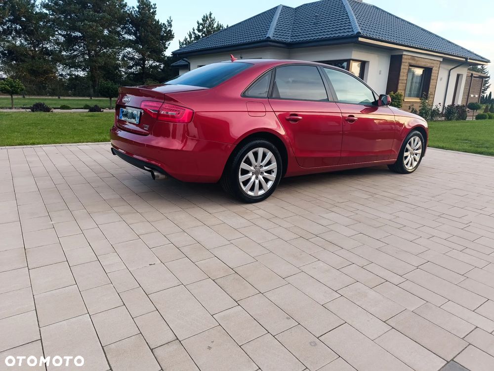 Audi A4 Limousine - 33