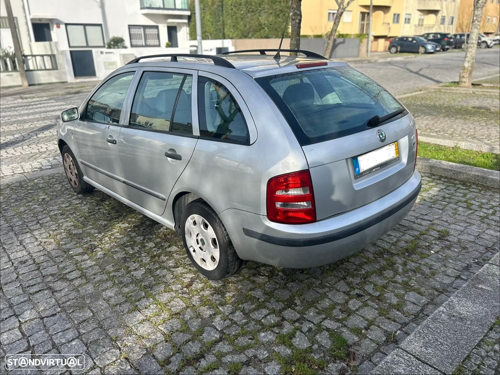 Skoda Fabia Break 1.4 Comfort - 6