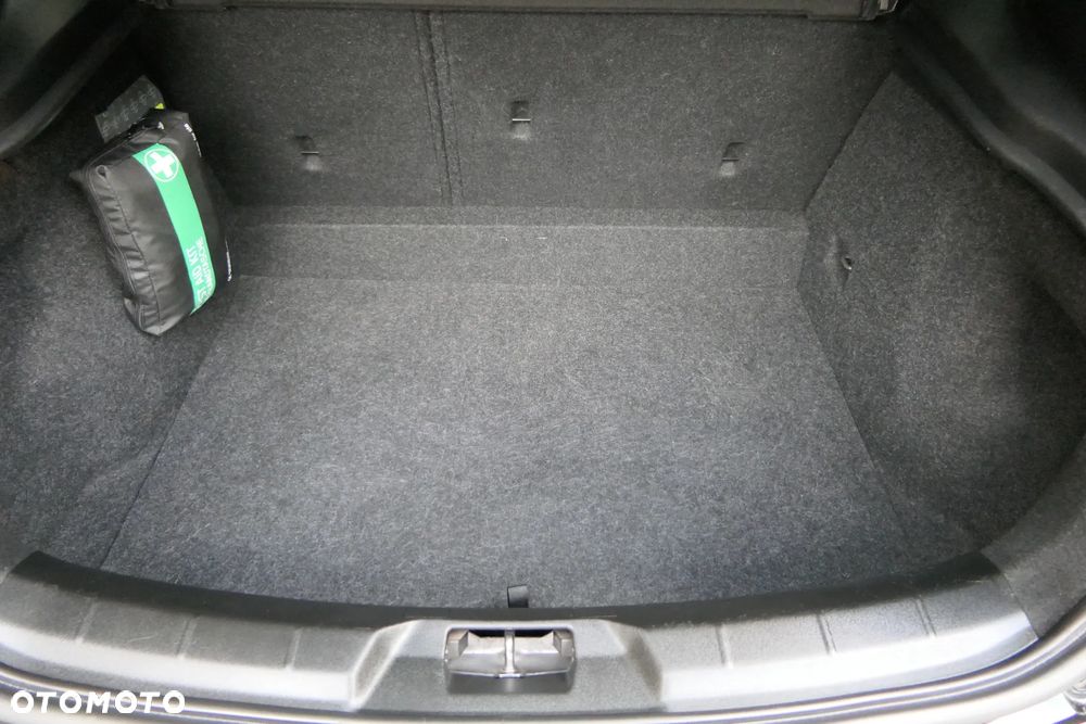 Volvo V40 D2 RDesign - 31