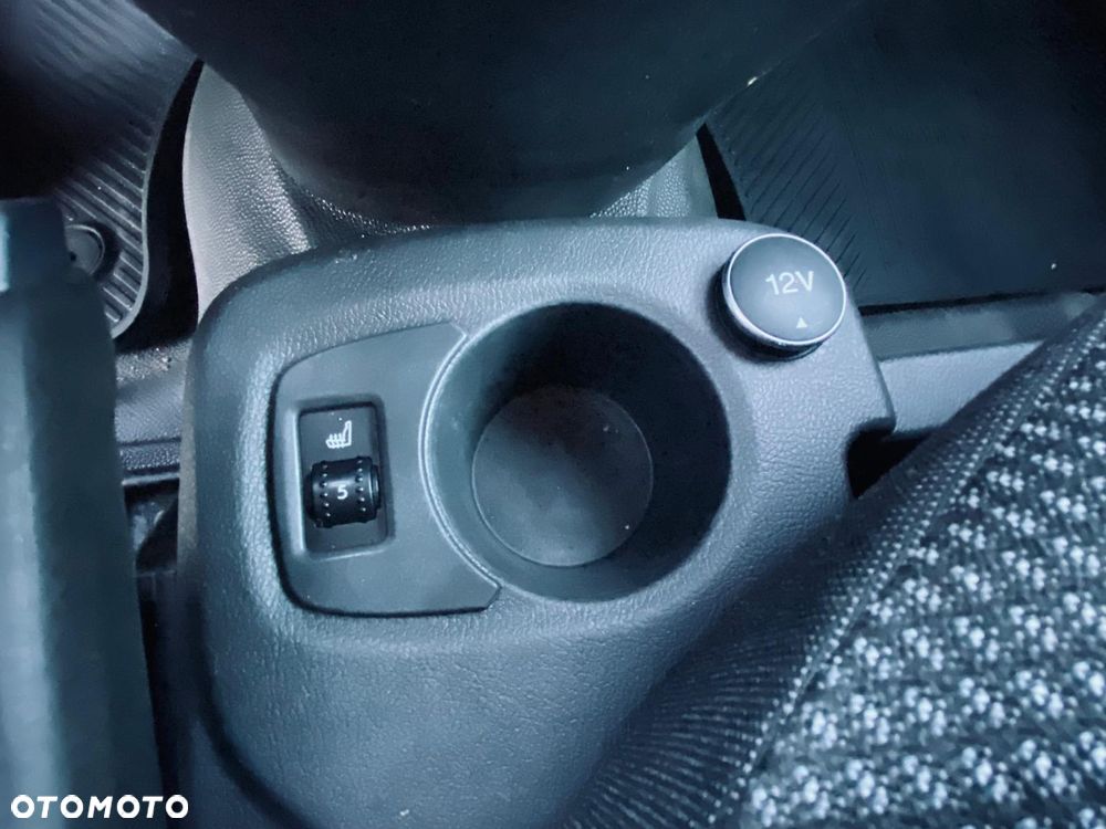 Ford CONNECT - 25