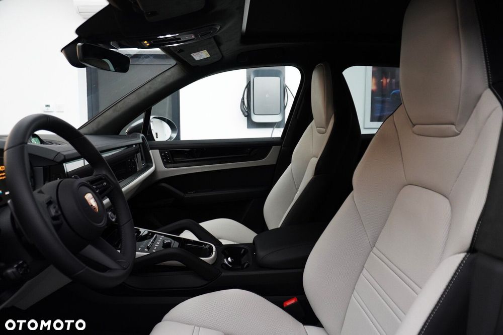 Porsche Cayenne - 14