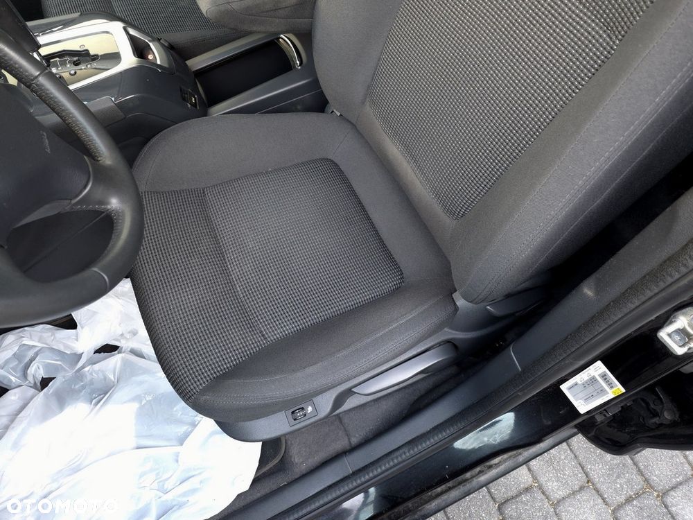Peugeot 5008 - 10
