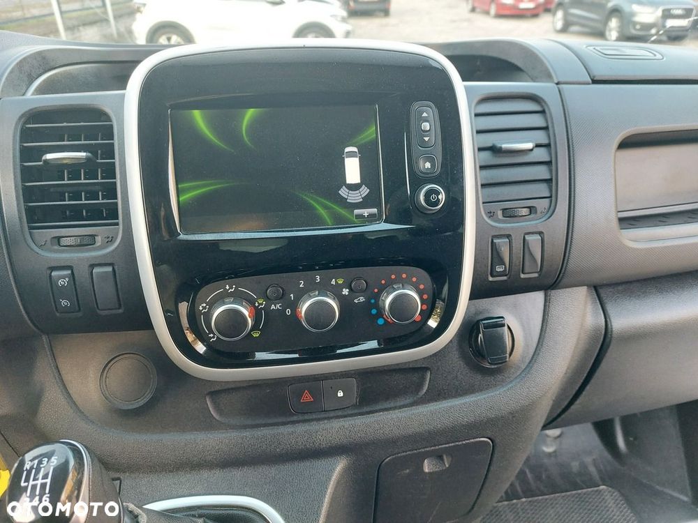 Renault Trafic - 17