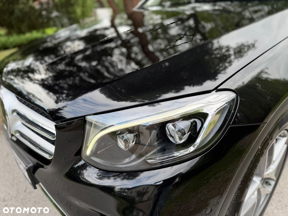 Mercedes-Benz GLC 250 4Matic 9G-TRONIC AMG Line - 35