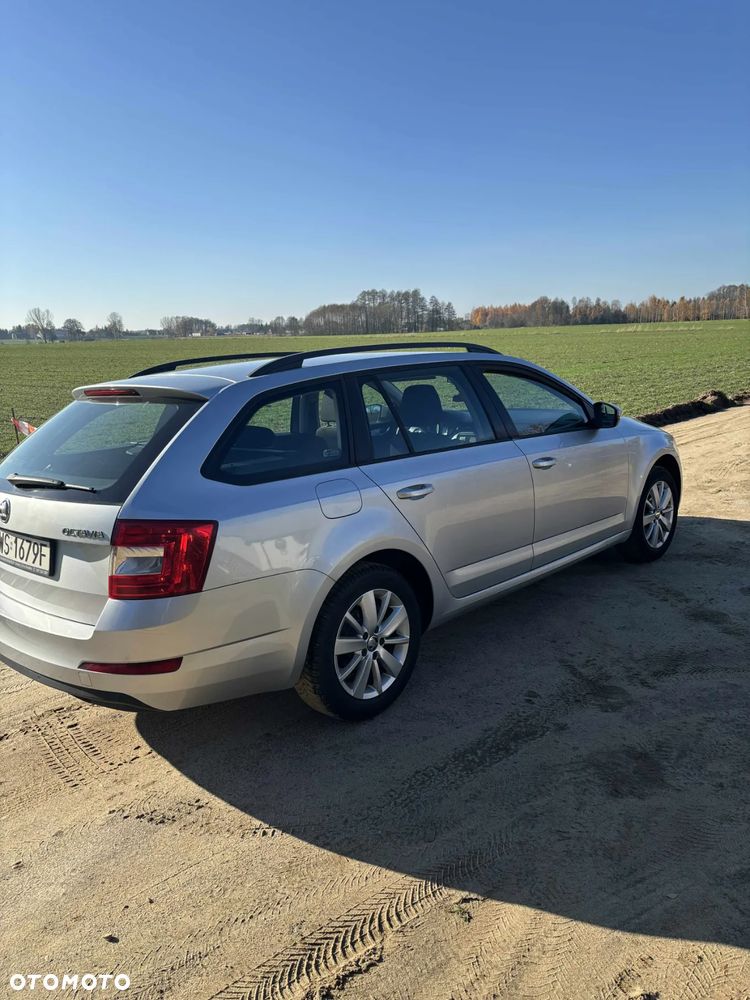 Skoda Octavia 1.6 TDI Ambition DSG - 29