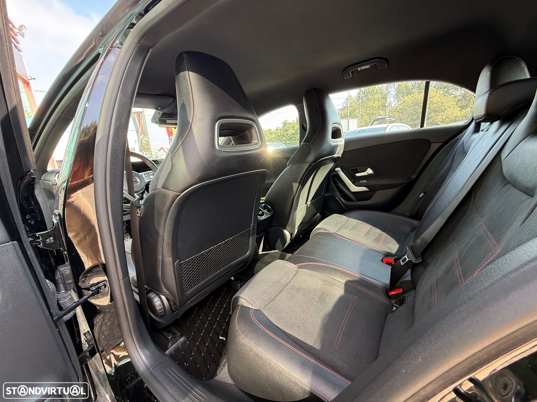 Mercedes-Benz A 180 7G-DCT AMG Line - 8