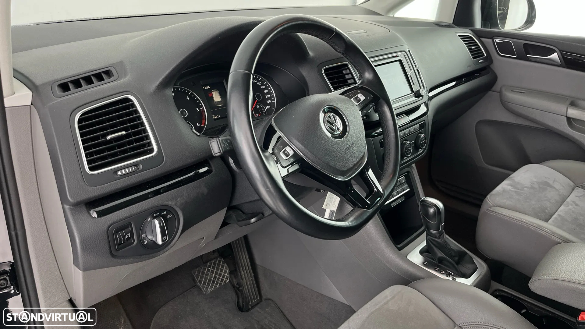 VW Sharan 2.0 TDI Blue Highline DSG - 10