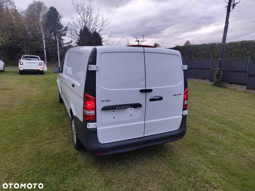 Mercedes-Benz Vito - 21