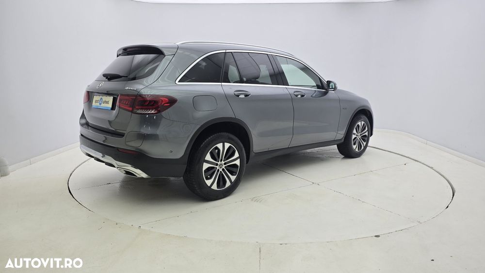 Mercedes-Benz GLC 300 e 4MATIC - 6
