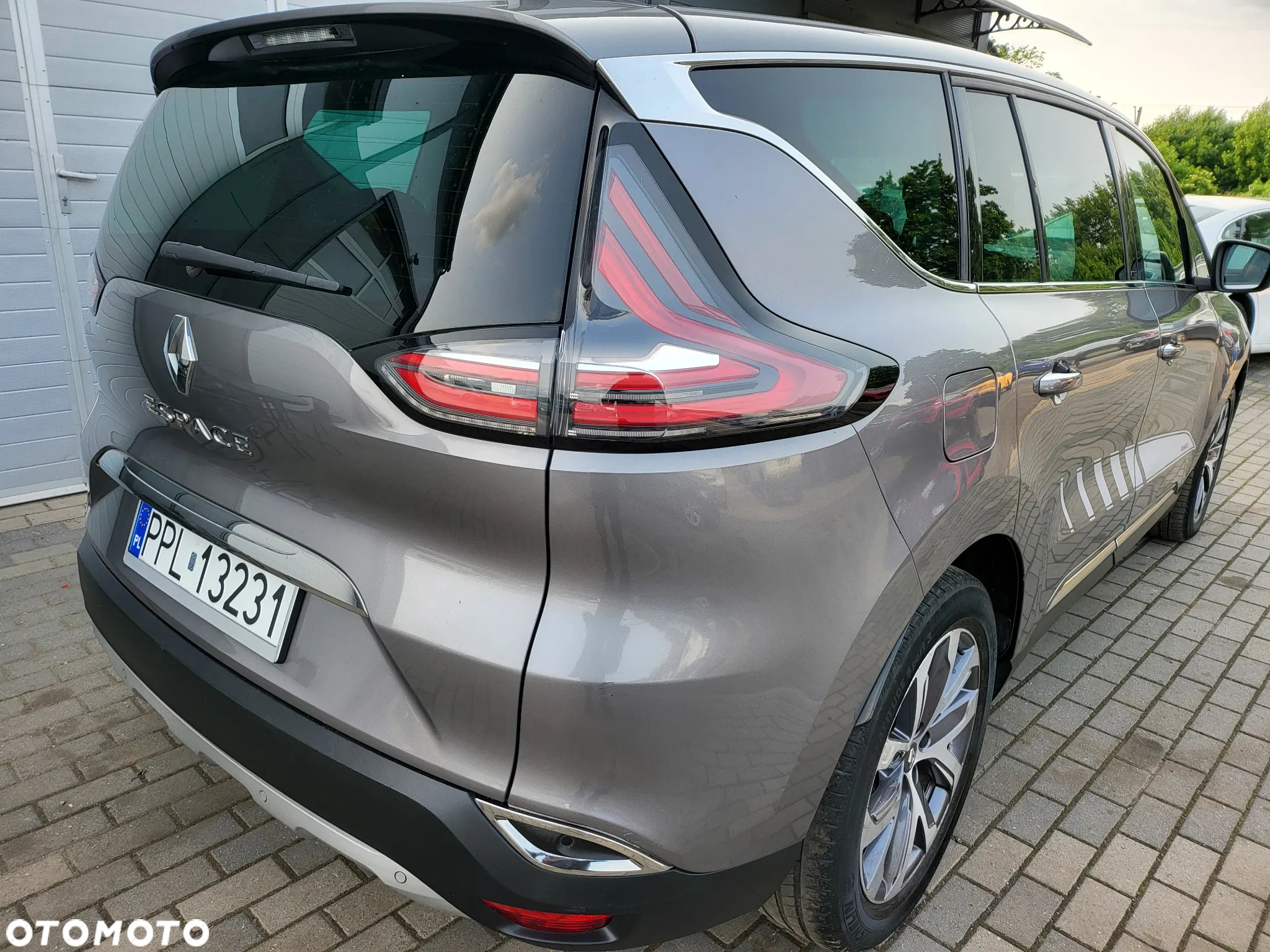 Renault Espace 1.6 dCi Energy Initiale Paris EDC 7os - 34