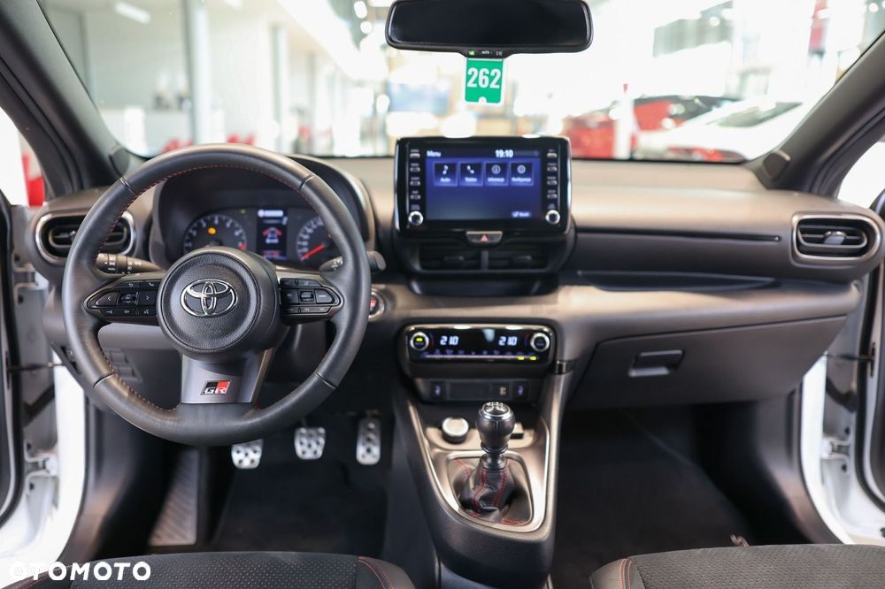 Toyota Yaris - 7