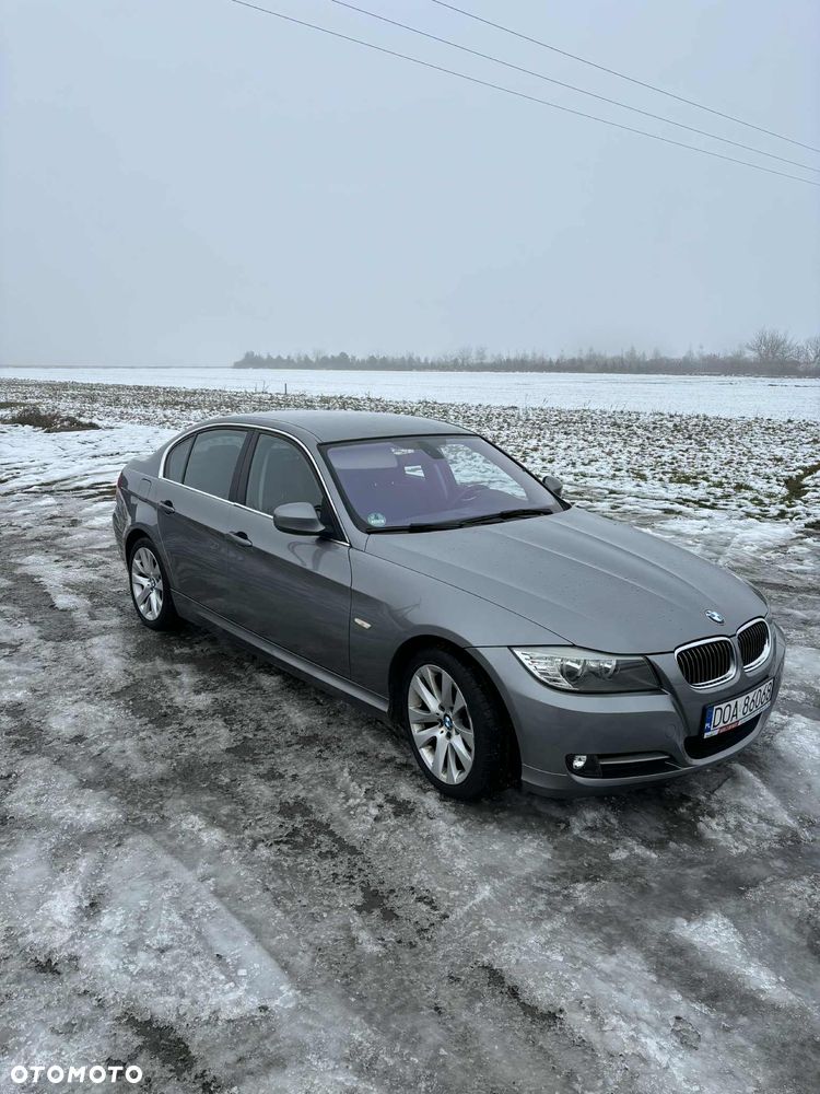 BMW Seria 3 318i - 1
