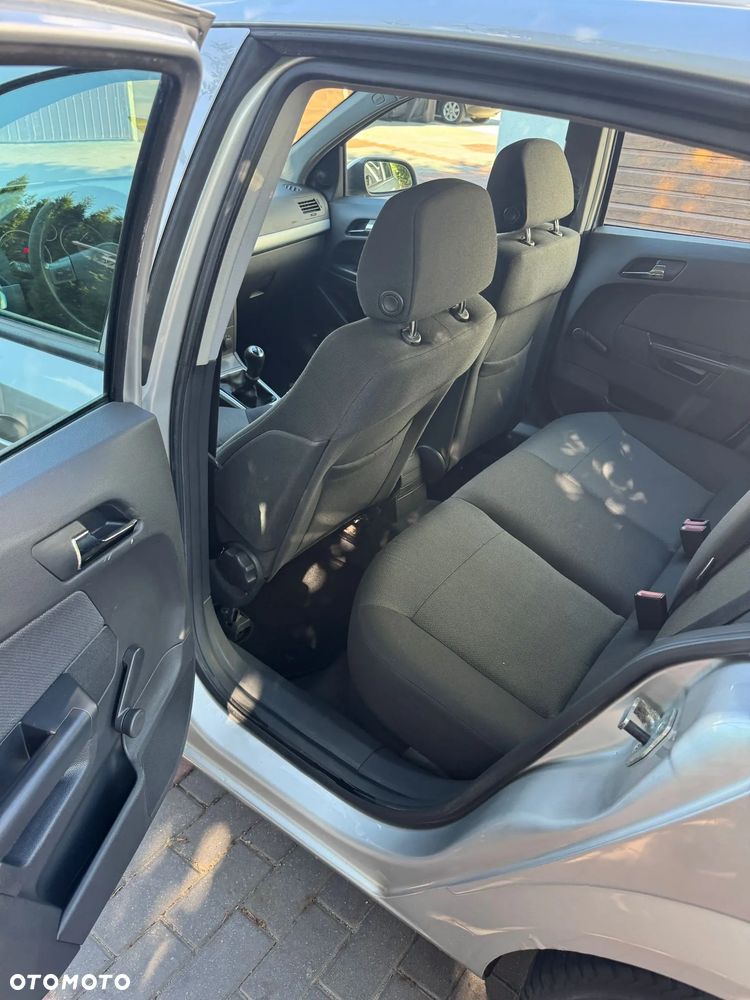 Opel Astra 1.6 - 15