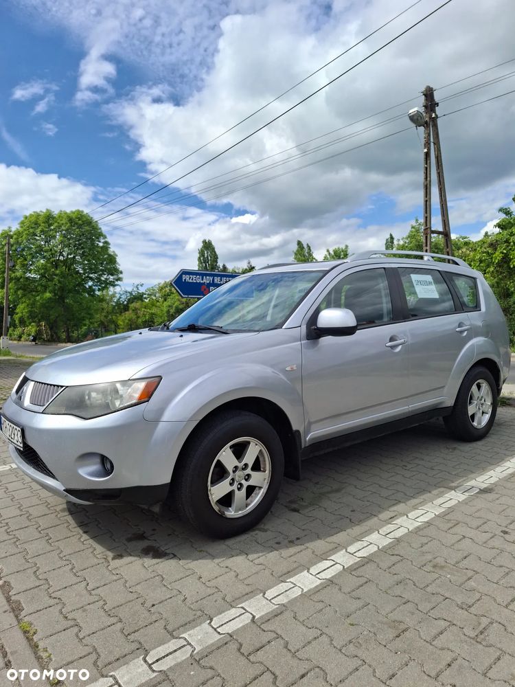 Mitsubishi Outlander 2.0 DI-D 4WD Invite - 2