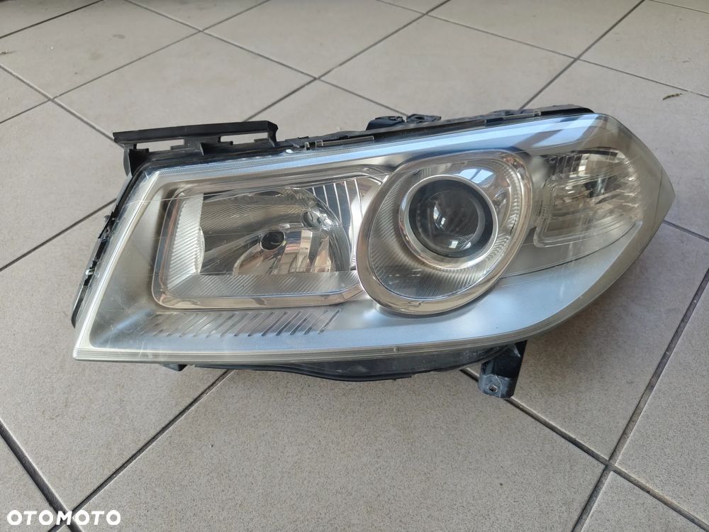 Renault Megane II lift lewy REFLEKTOR EUROPA