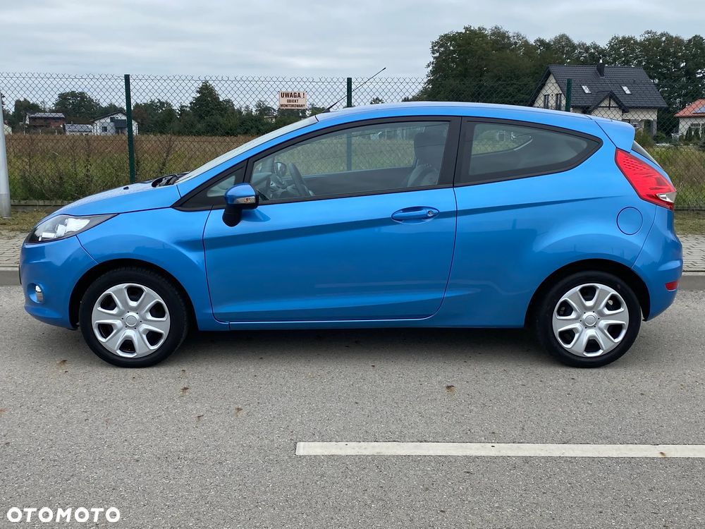 Ford Fiesta 1.25 Ambiente - 2