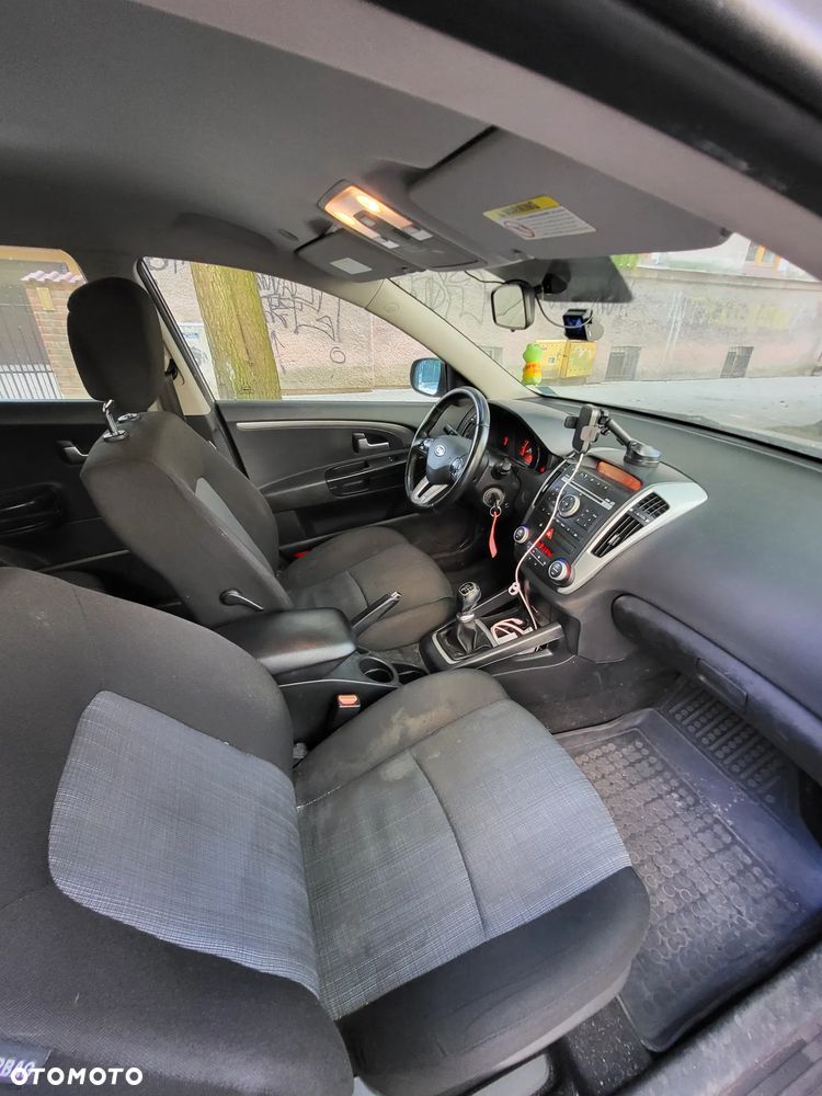 Kia Ceed 1.6 Crdi Comfort + - 3