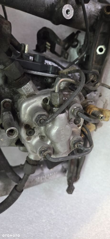Rozdzielacz wtrysku paliwa kolektor wtryski kpl Mercedes W 124 2.0 - 4