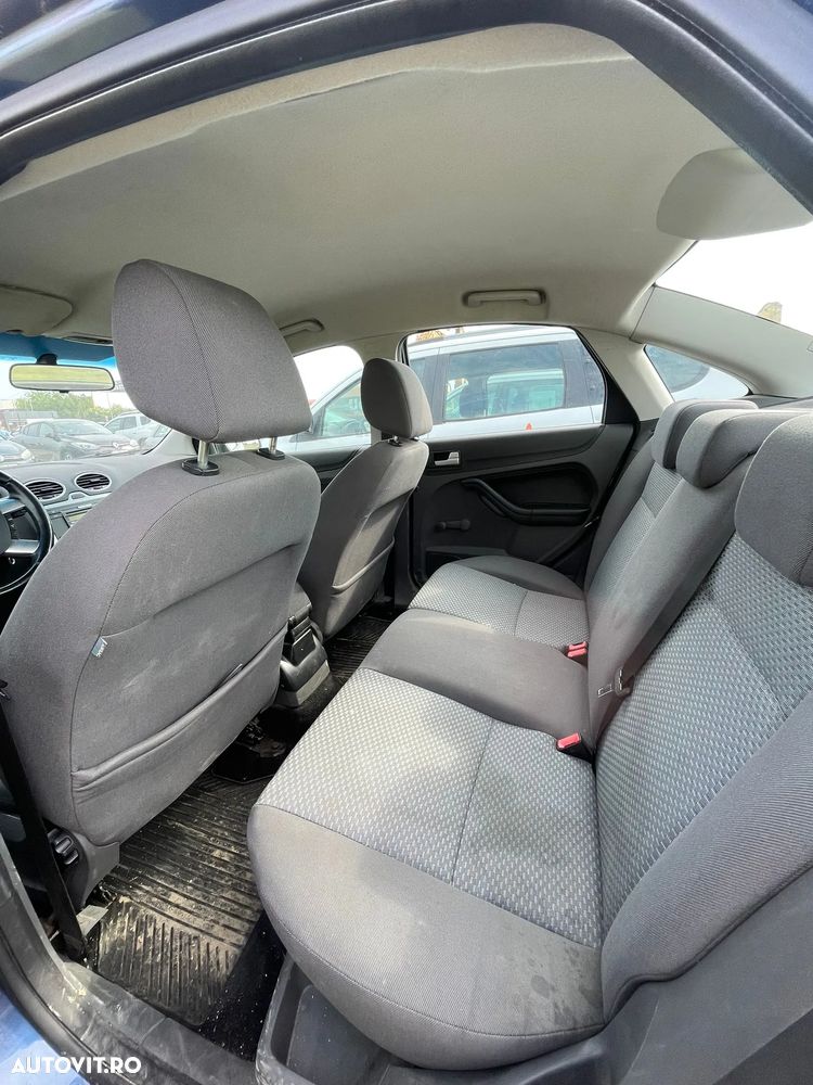 Ford Focus 1.8 TDCi Trend - 6