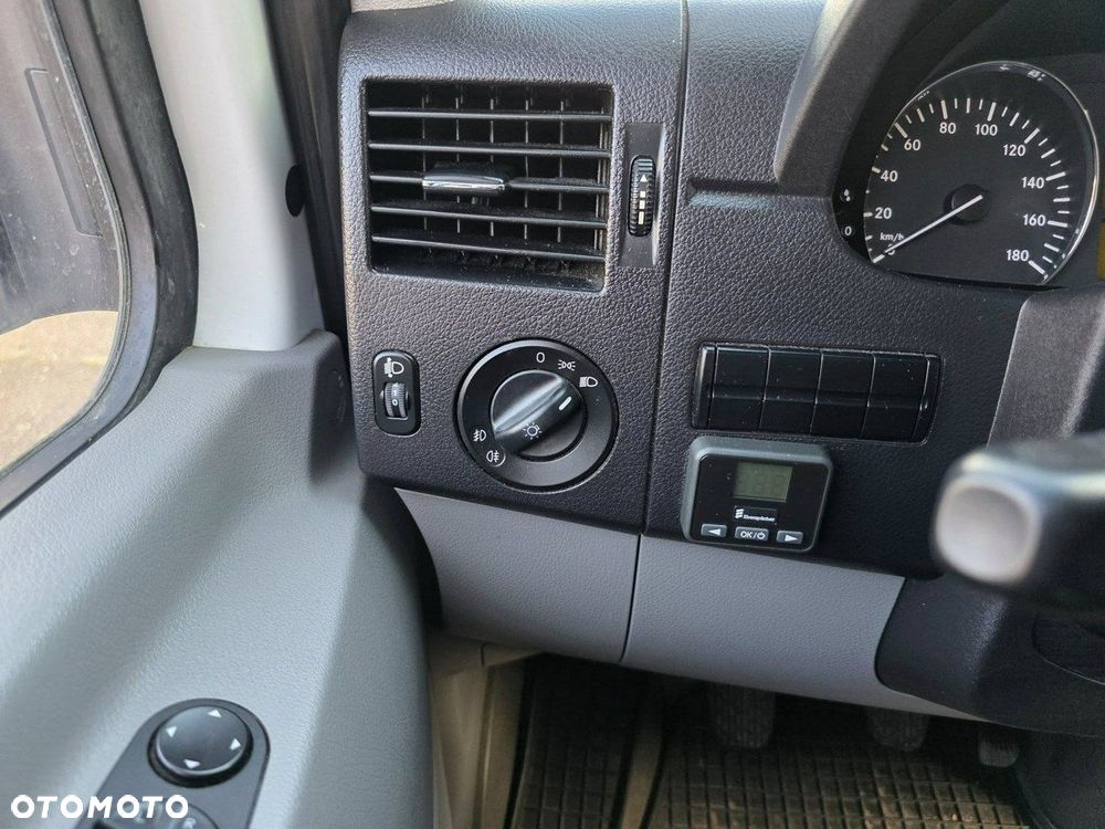 Mercedes-Benz Sprinter - 11