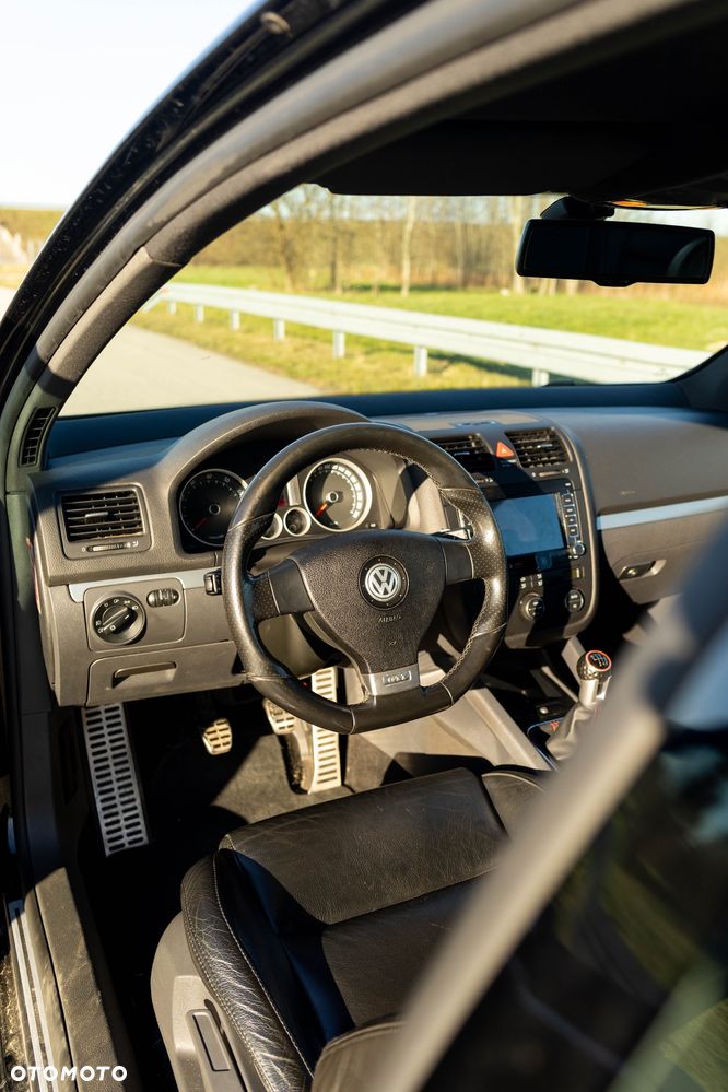 Volkswagen Golf 2.0 GTI - 9