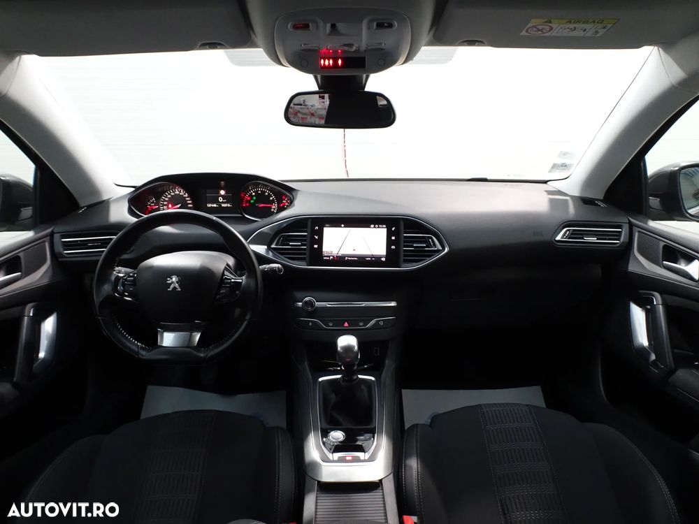 Peugeot 308 1.2 L PureTech Turbo S&S Allure Pack - 2