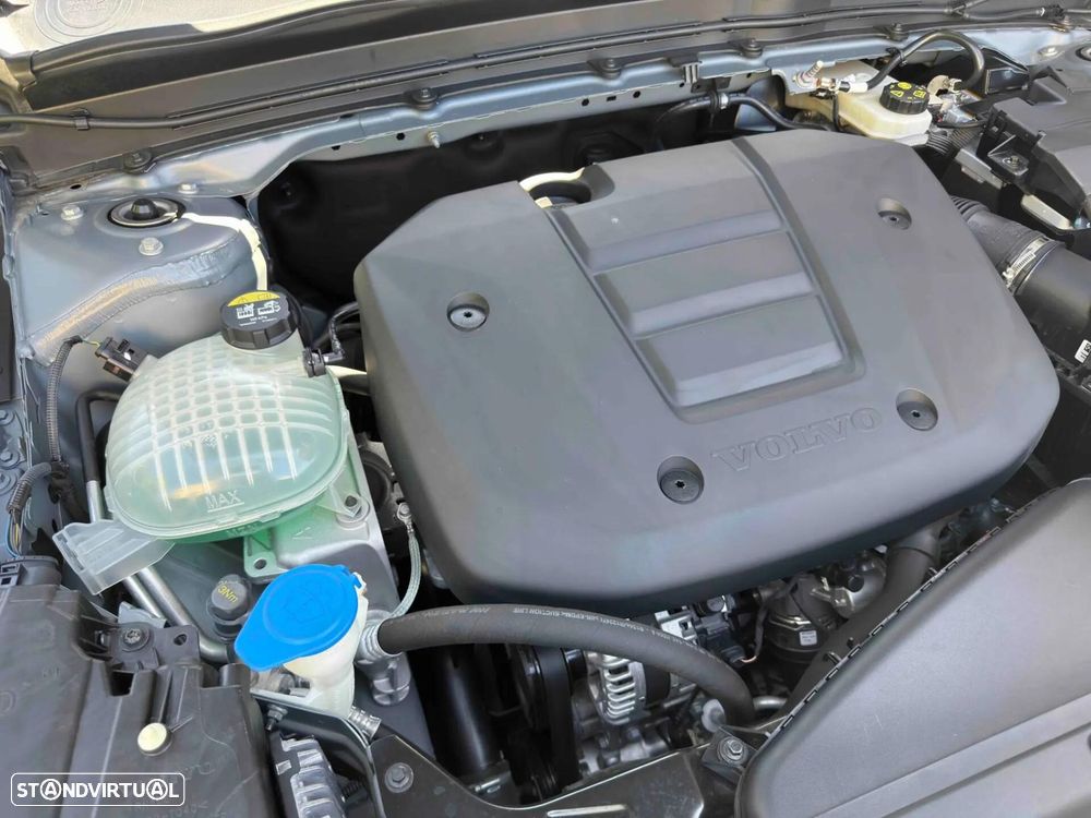 Volvo XC 40 1.5 T3 Momentum Plus Geartronic - 20