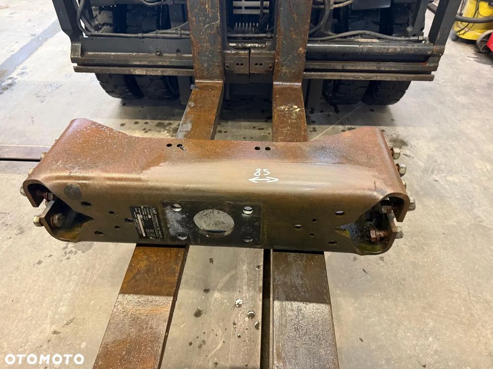 Belka pod zaczep do samochodu ciężarowego typ WUB751 85CM - 1