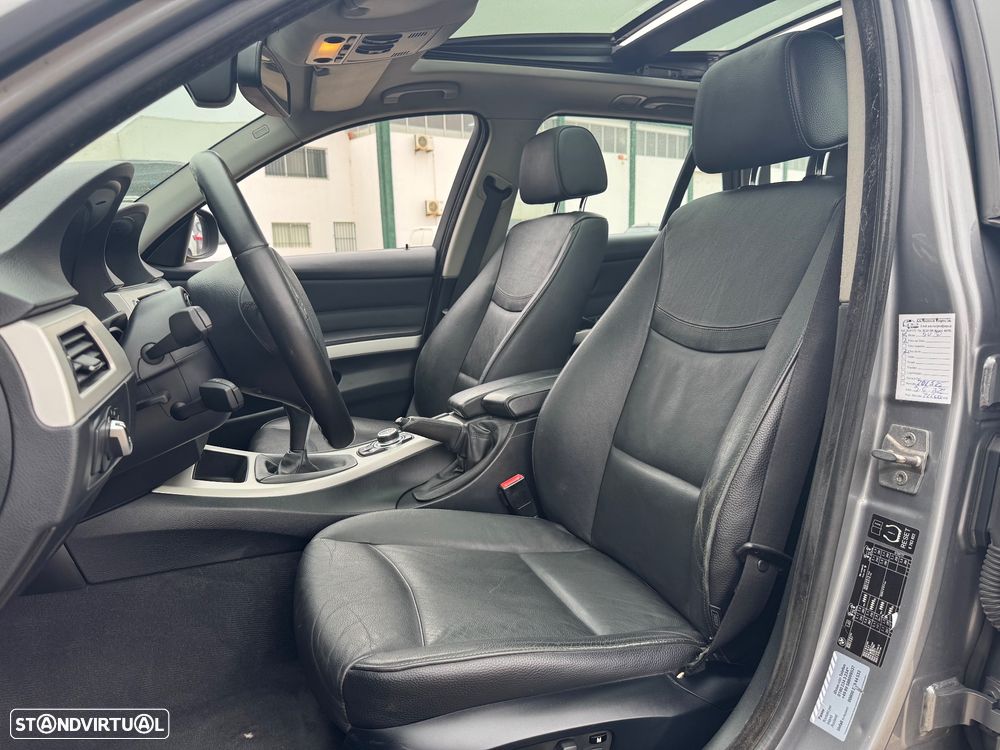 BMW 320 d Touring Sport - 19
