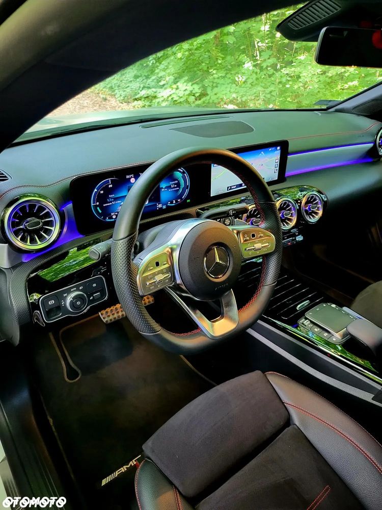 Mercedes-Benz CLA 200 AMG Line 7G-DCT - 17