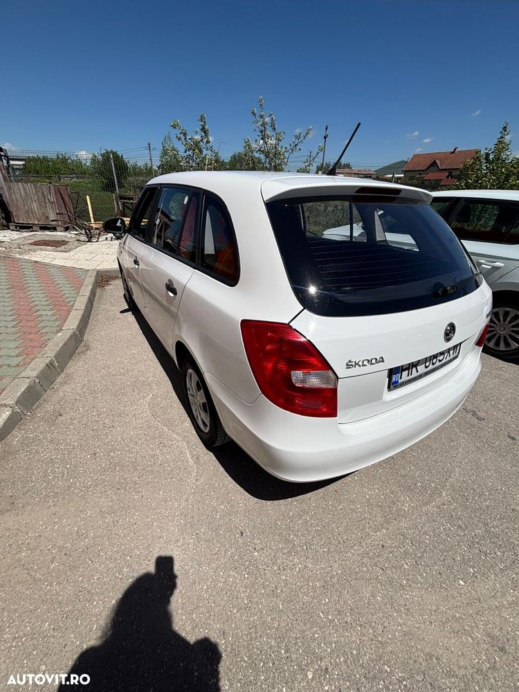 Skoda Fabia 1.2 HTP Ambition - 2