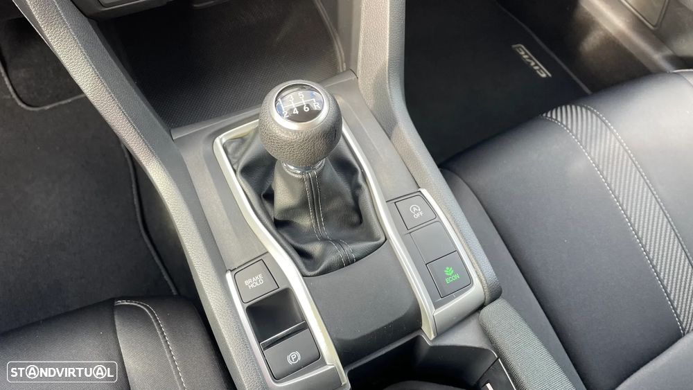 Honda Civic 1.5 i-VTEC Comfort - 17