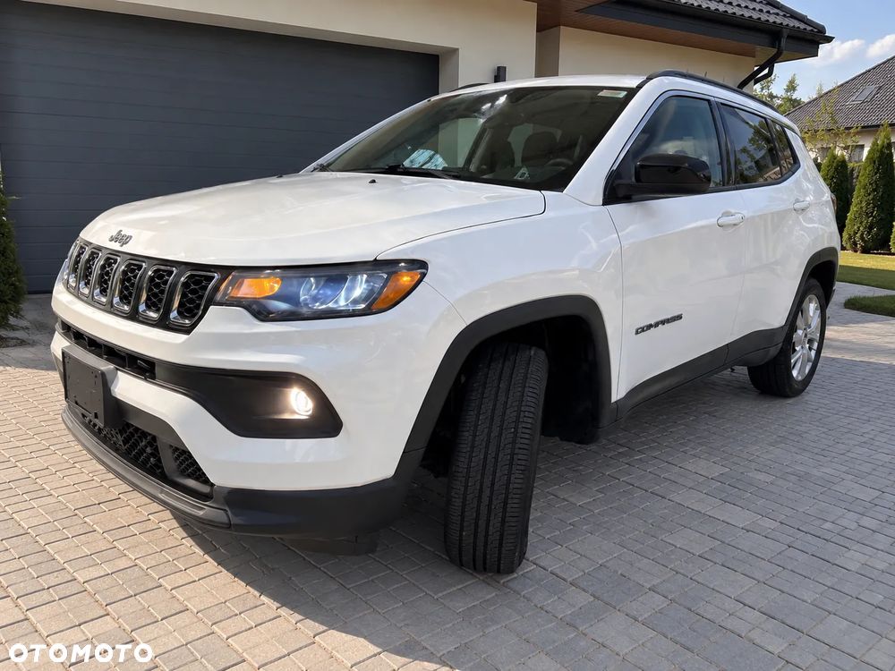 Jeep Compass - 1
