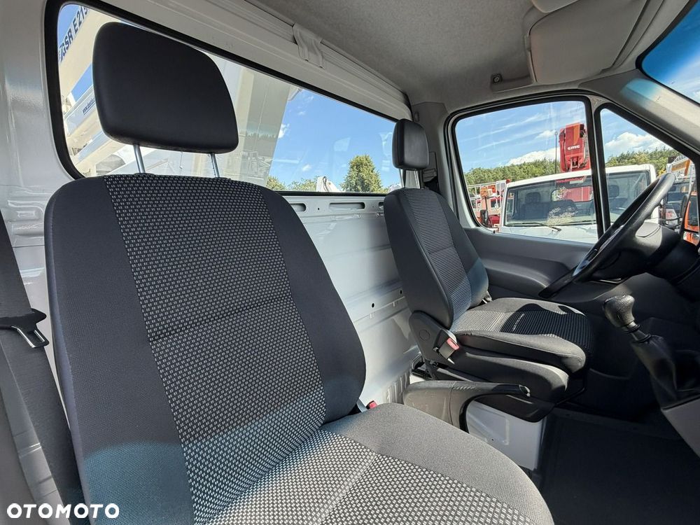 Mercedes-Benz Sprinter - 27