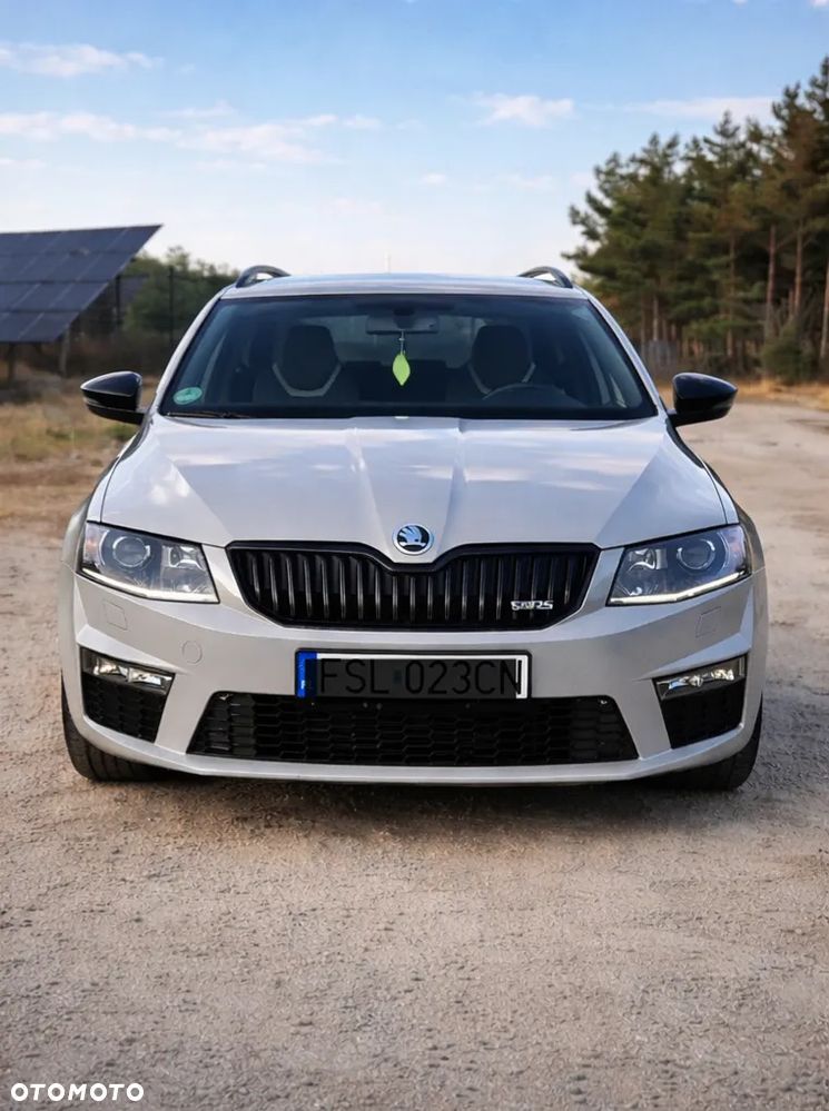 Skoda Octavia 2.0 TDI DSG RS - 1