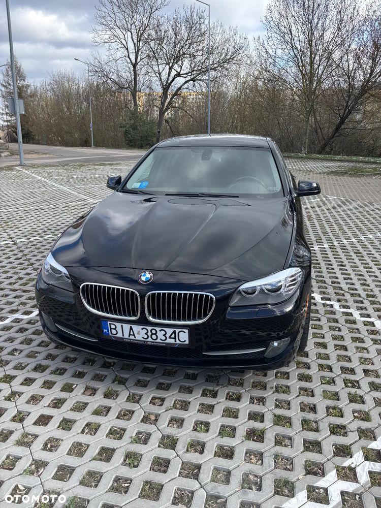 BMW Seria 5 528i - 1