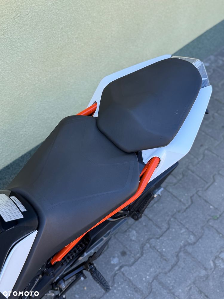 KTM Duke 125 - 32