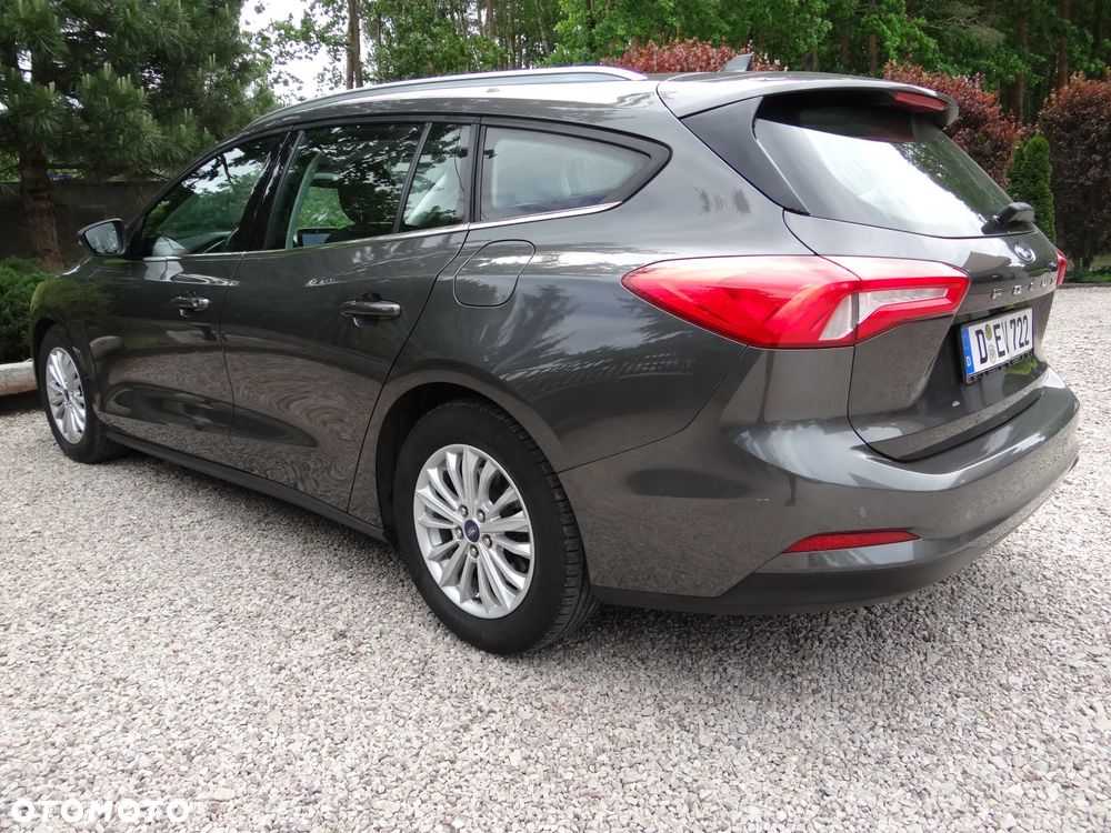 Ford Focus 1.5 EcoBlue Start-Stopp-System TITANIUM - 10