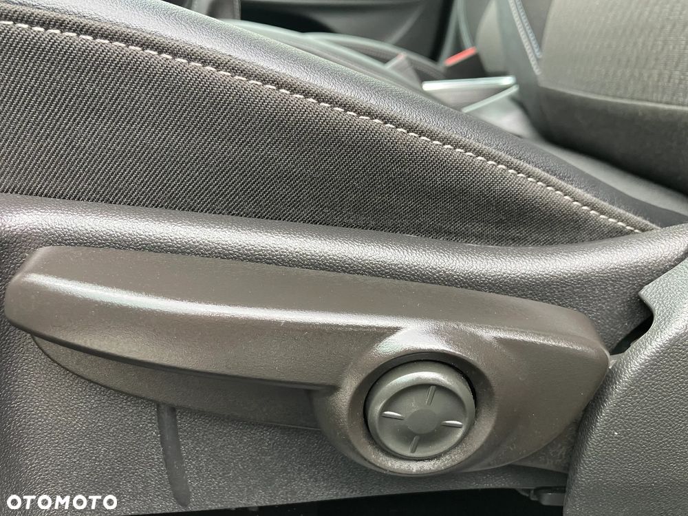 Opel Astra 1.4 Turbo Start/Stop Ultimate - 28